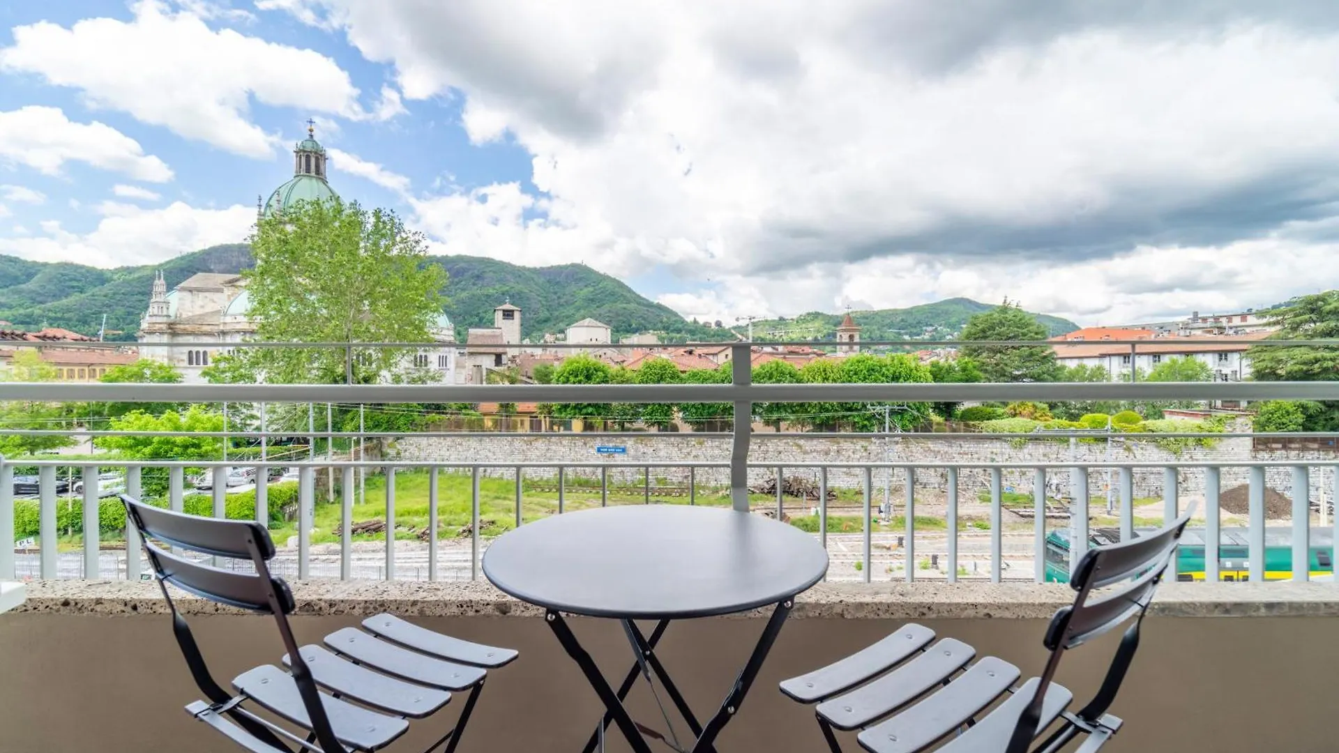 Autumn Apartment By Wonderful Italy Como